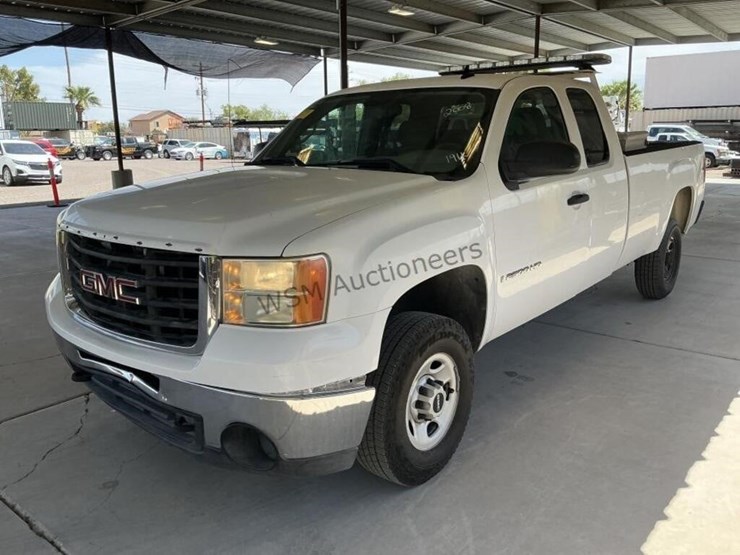 2008-gmc-sierra-2500hd-image-4