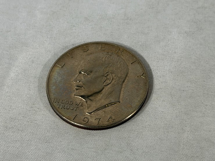 #00635-•-1974-cameo-eisenhower-silver-dollar-image-1