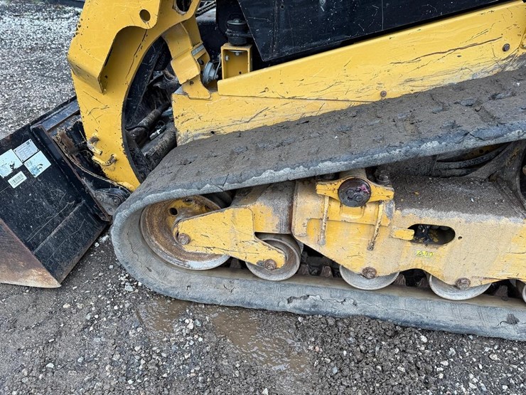 2016-caterpillar-259d-image-18