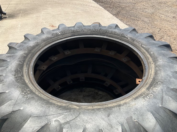 john-deere-4010-image-3