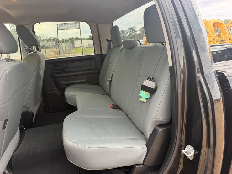 2015-dodge-ram-2500-image-11