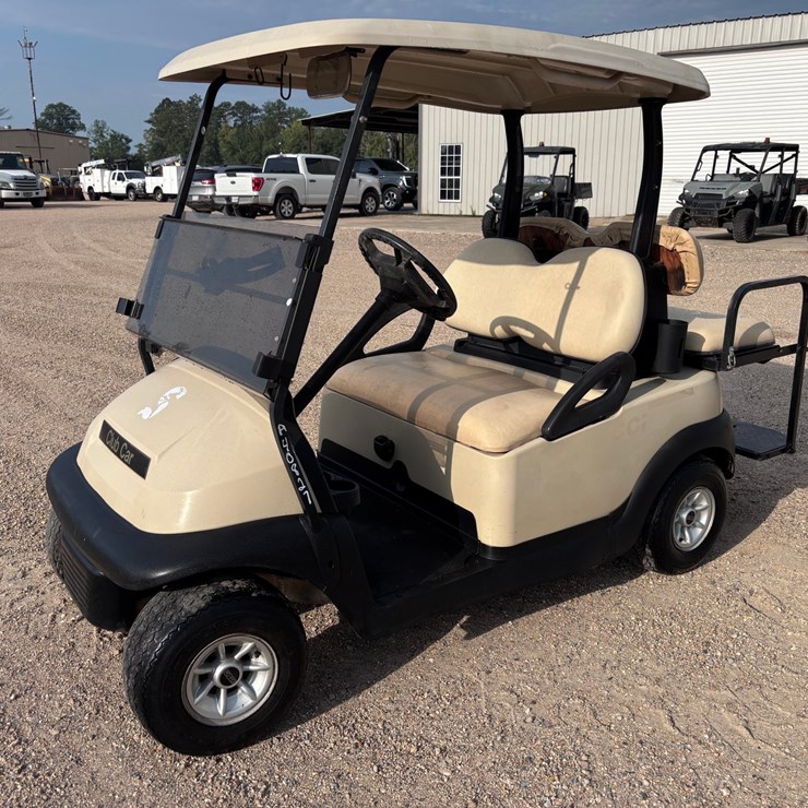 #90 • CLUB CAR