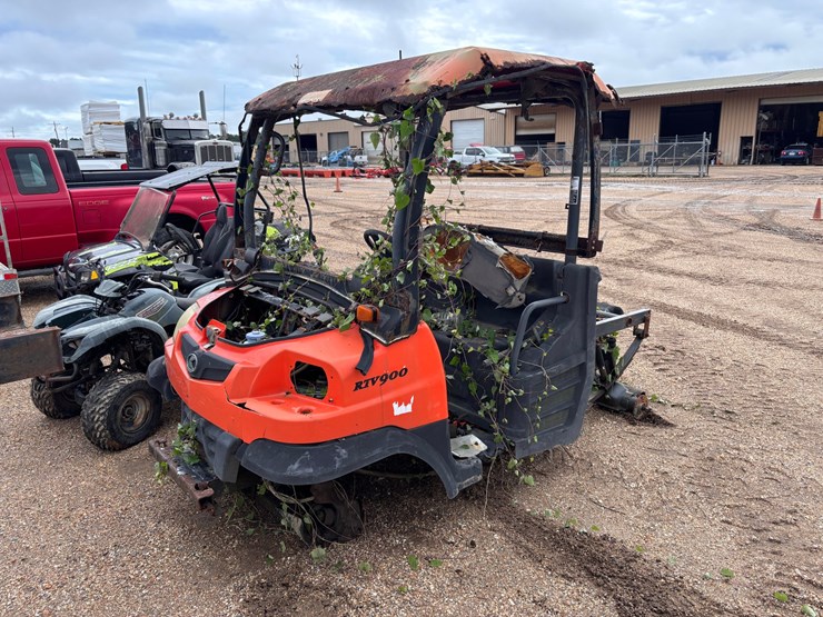 kubota-rtv900-image-1