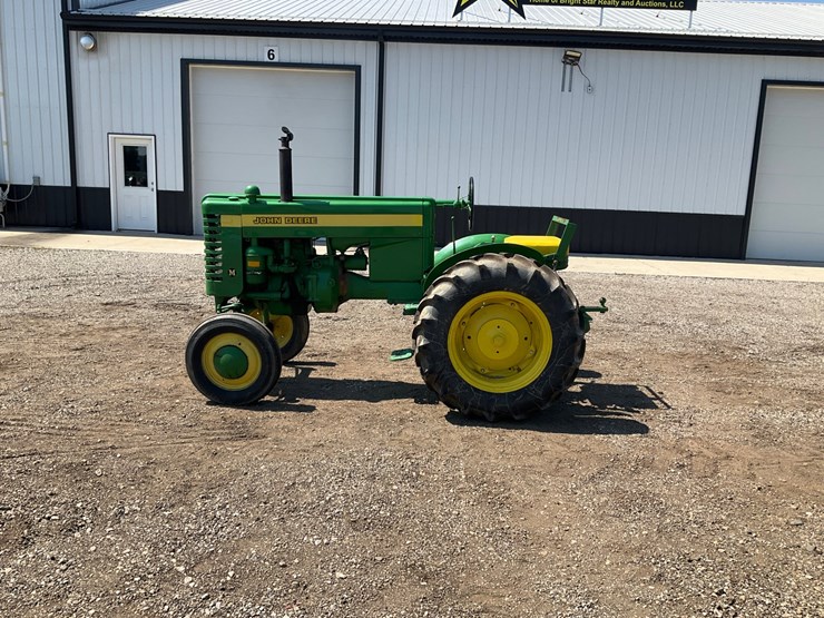 1948-john-deere-m-image-2