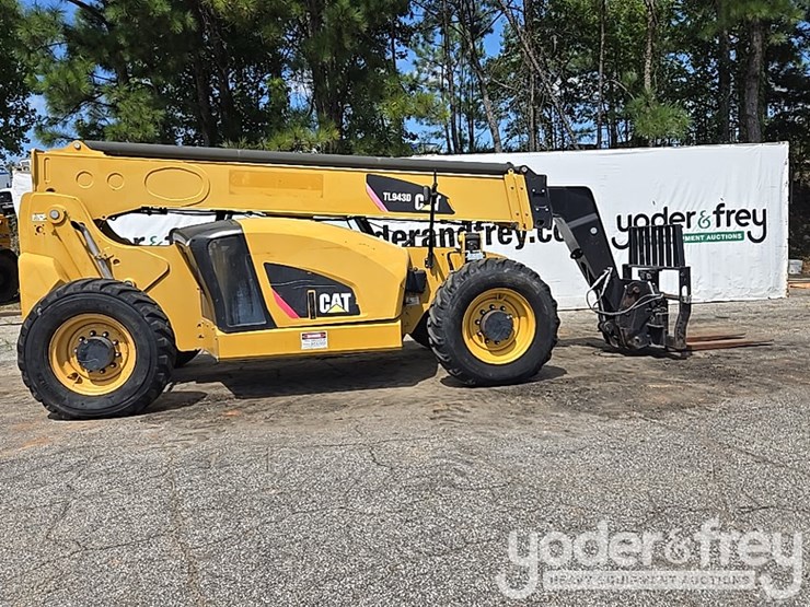 2016-caterpillar-tl943d-image-6
