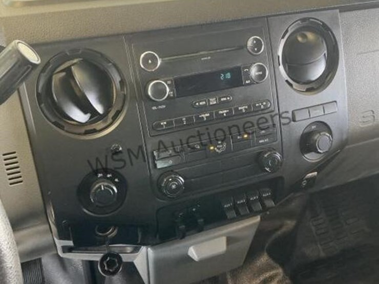 2014-ford-f350-image-21