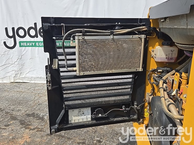 2022-caterpillar-279d3-image-19