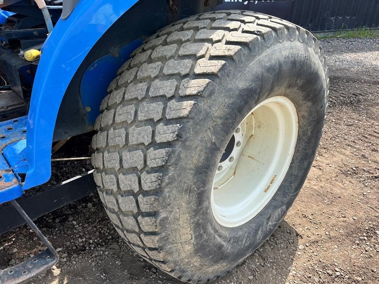 new-holland-tc45-image-14