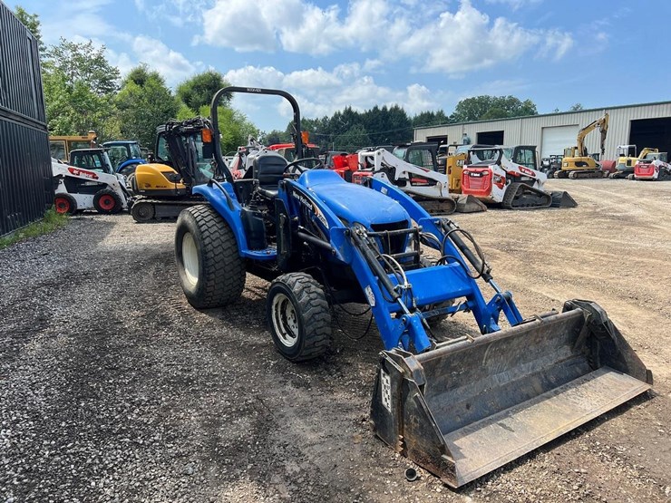new-holland-tc45-image-8