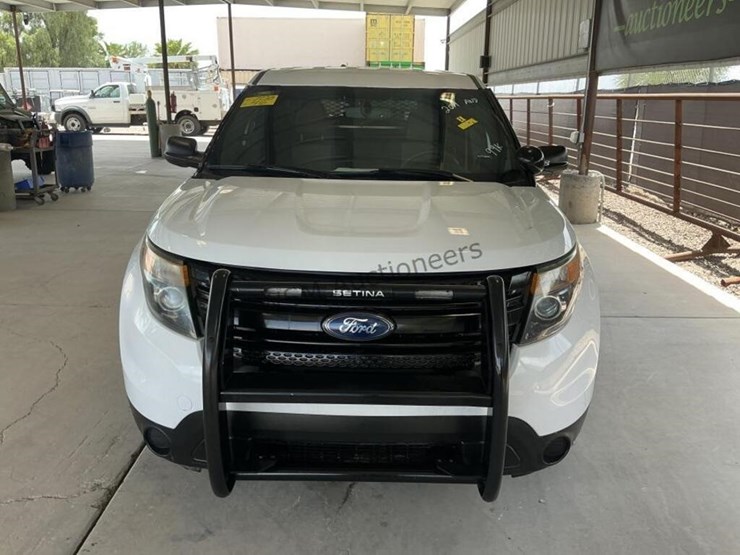 2014-ford-explorer-image-3