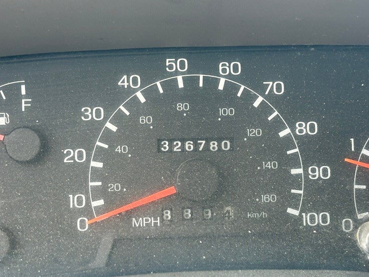 2001-ford-f650-image-12