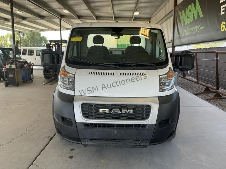 2019-dodge-3500-image-3