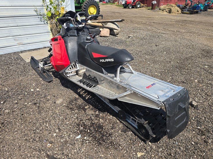 #697-•-polaris-switchback-snow-mobile-image-3