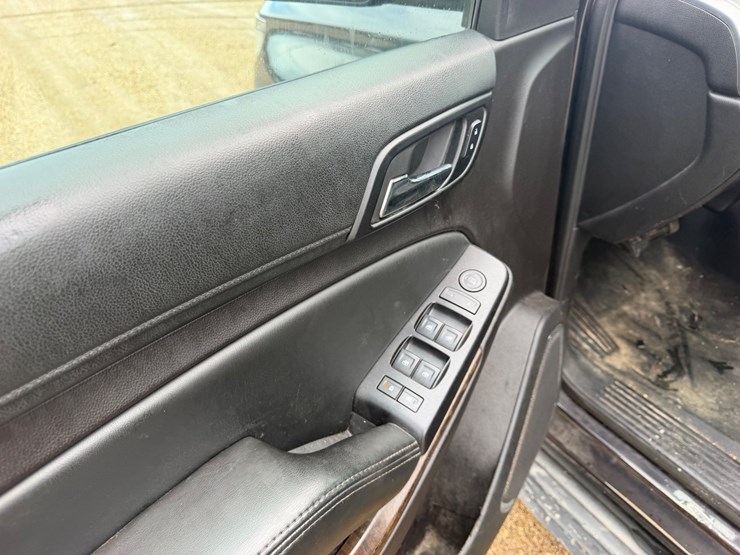 2016-chevrolet-tahoe-image-13
