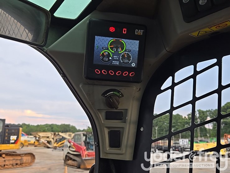 2019-caterpillar-259d3-image-30