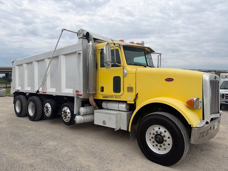 2011-peterbilt-367-image-3