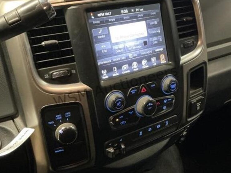 2016-dodge-3500-image-19