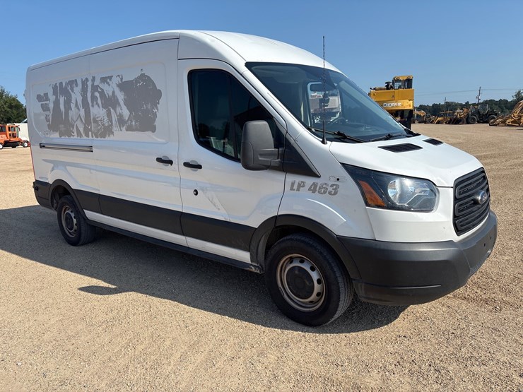 2019-ford-transit-image-2