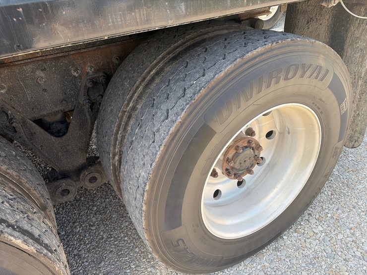 2019-kenworth-t800-image-14