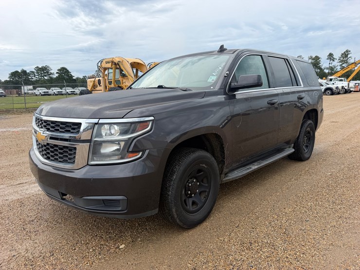 2016-chevrolet-tahoe-image-1