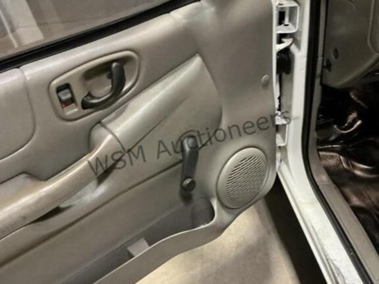 2001-gmc-sonoma-p/u-image-24