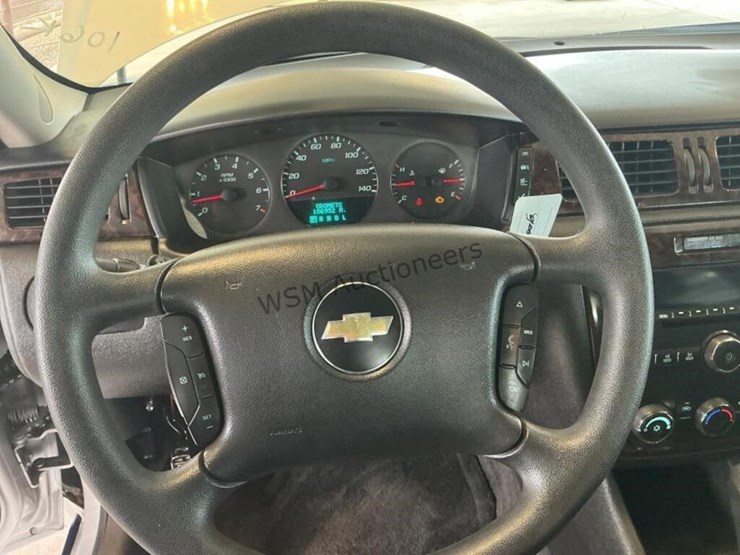 2015-chevrolet-impala-sdn-image-16