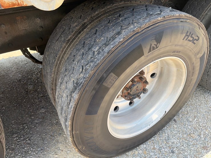 2019-kenworth-t800-image-13
