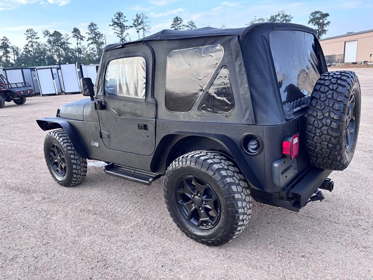 1998-jeep-wrangler-image-3