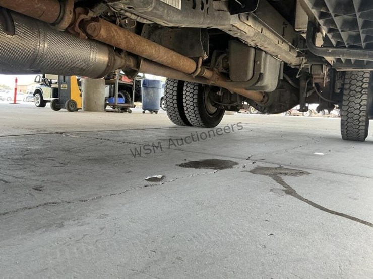 2015-ford-f550-image-33