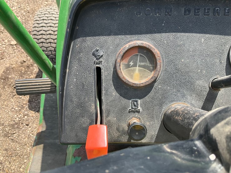john-deere-200-image-42