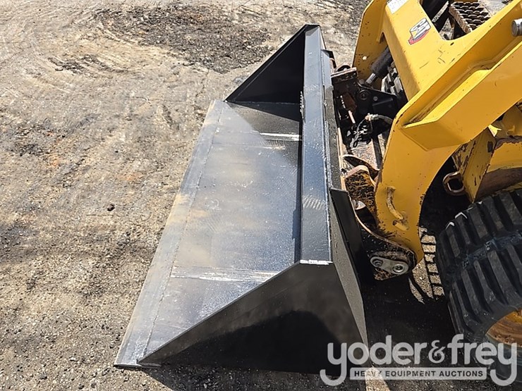 2021-caterpillar-259d3-image-13