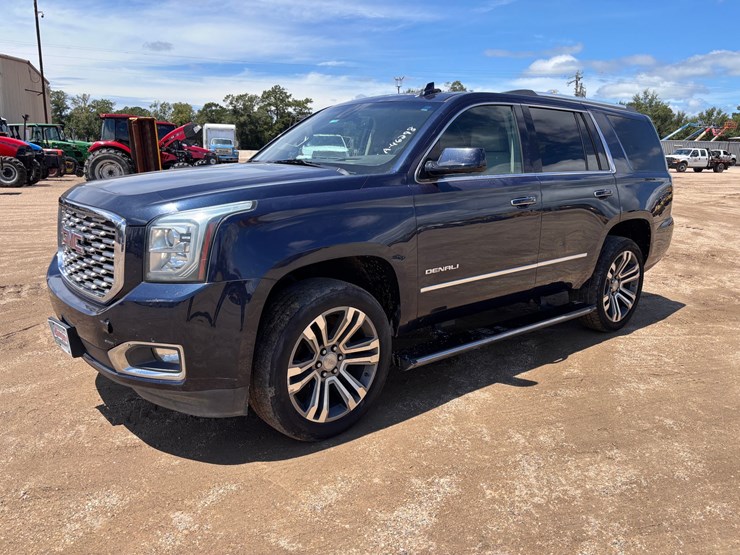 2018-gmc-yukon-image-1