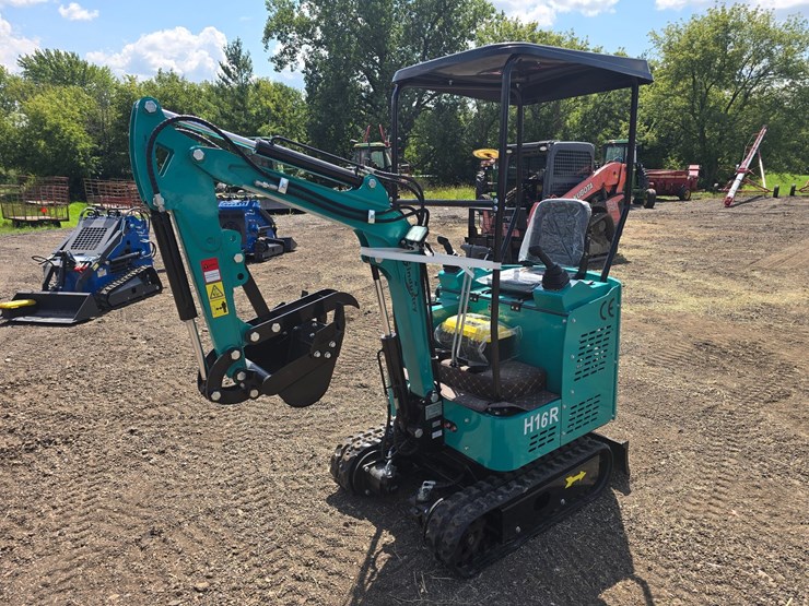 #689-•-cf-industry-h16r-mini-excavator-image-1