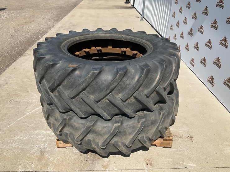 john-deere-4010-image-2