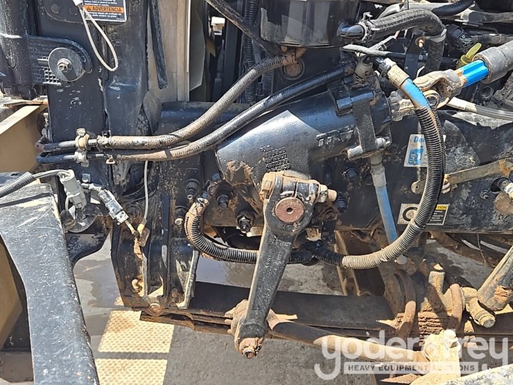 2012-peterbilt-348-image-57