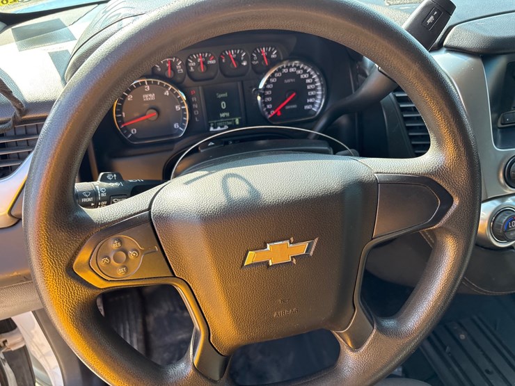 2017-chevrolet-tahoe-image-9