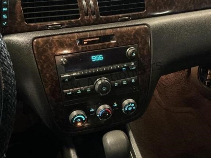 2014-chevrolet-impala-sdn-image-18