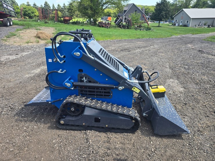 #688-•-zjg-zj-380-mini-skid-steer-image-6