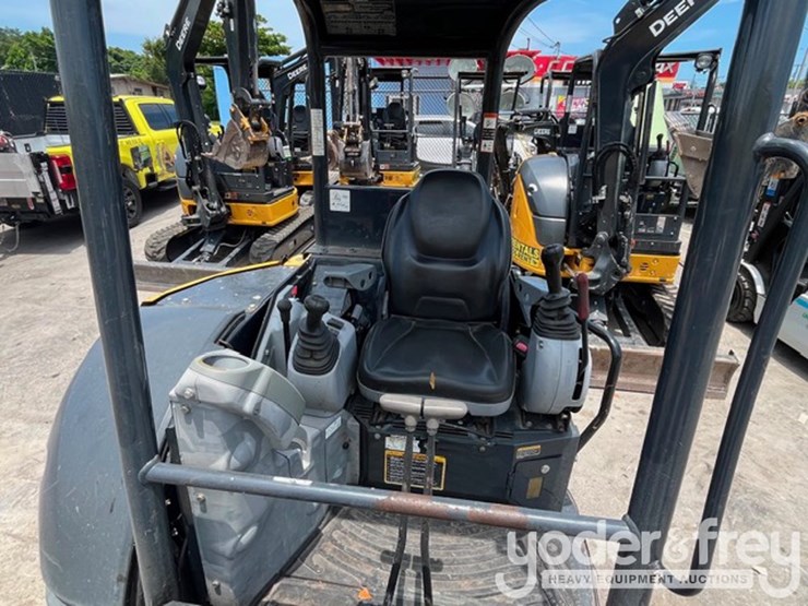 2021-deere-30g-image-7