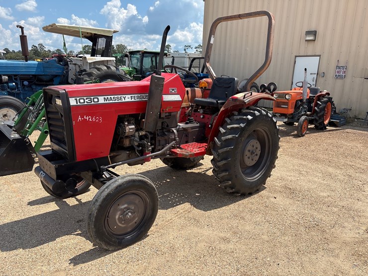 massey-ferguson-1030-image-1