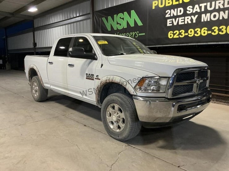 2016-dodge-3500-image-2