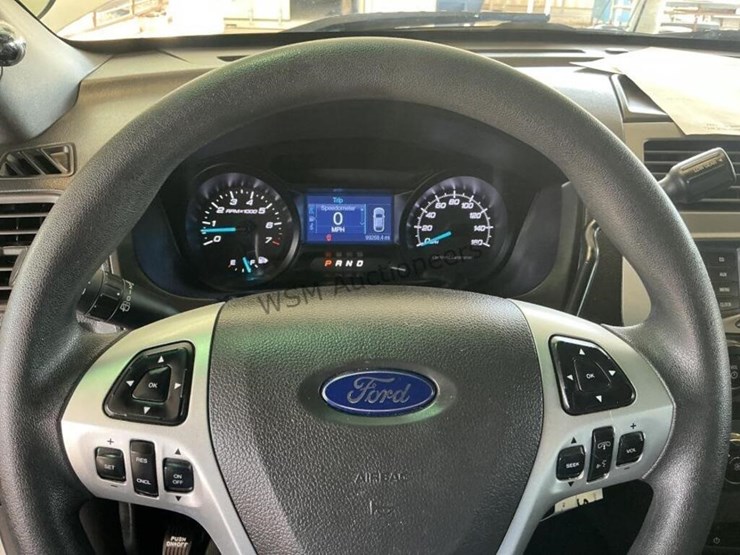 2014-ford-explorer-image-18