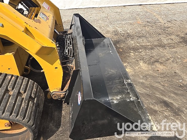 2022-caterpillar-279d3-image-13