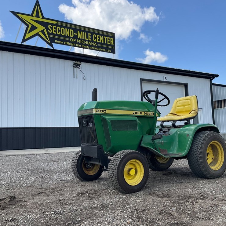 JOHN DEERE 200