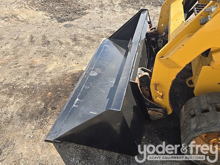 2022-caterpillar-259d3-image-15