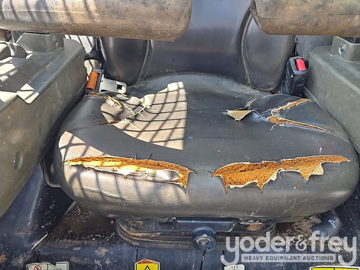 2021-caterpillar-259d3-image-33