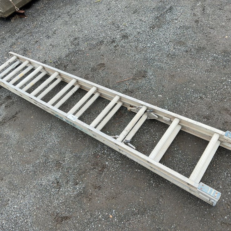 20’ ALUMINUM EXTENTION LADDER