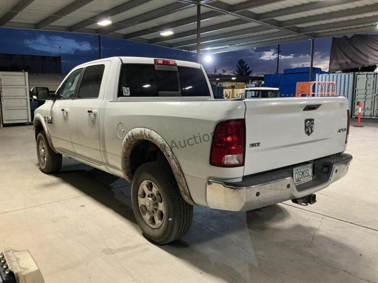 2016-dodge-3500-image-5