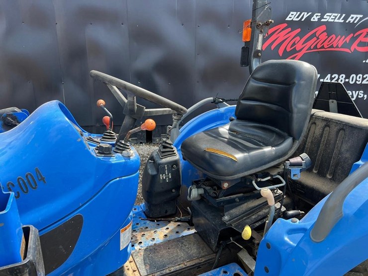 new-holland-tc45-image-23