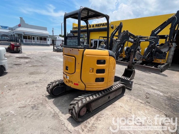 2021-deere-30g-image-4